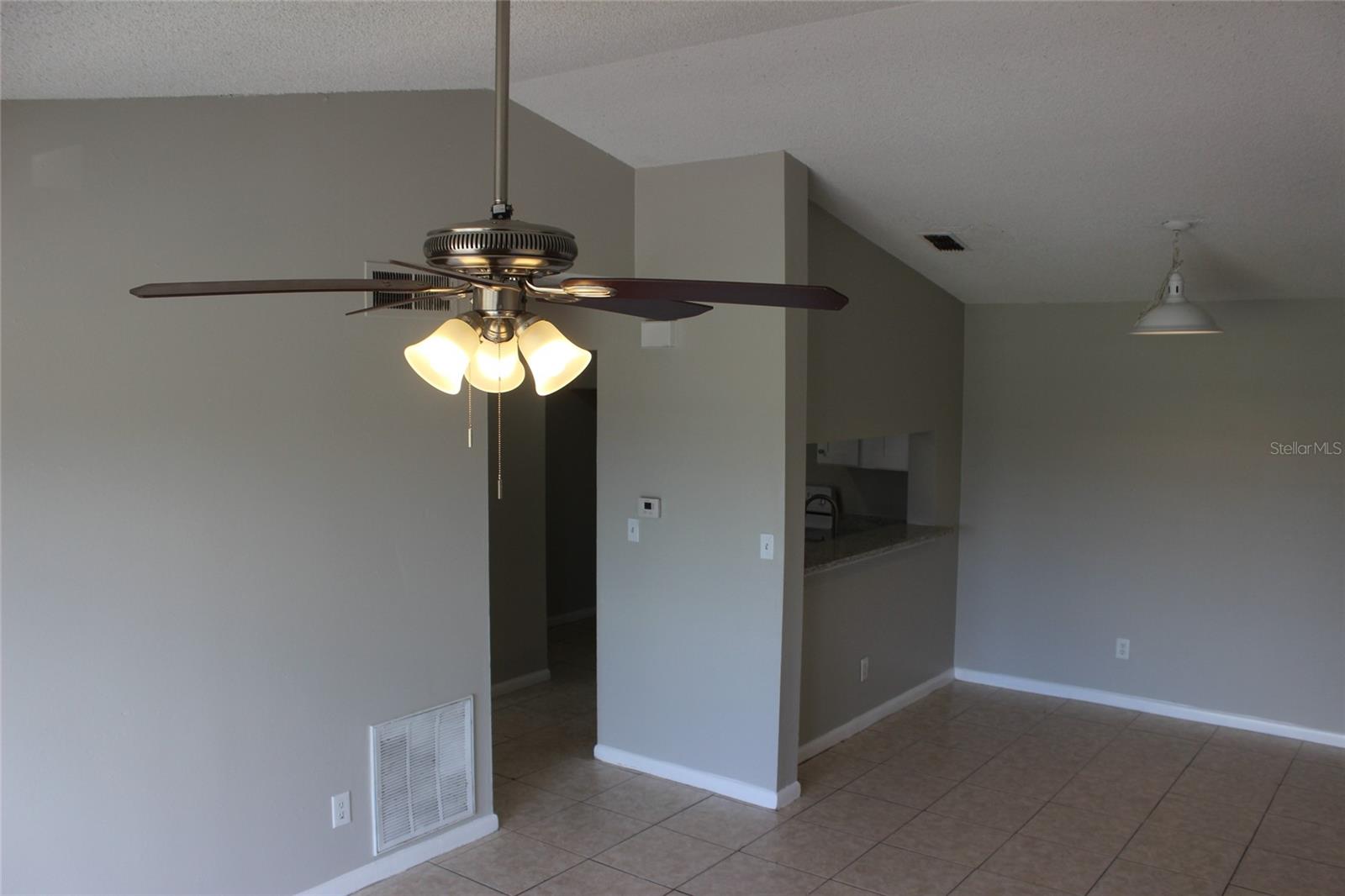 5231 VIA HACIENDA CIRCLE, #B218, Orlando, FL 32839 5231 VIA HACIENDA CIRCLE, #B218, Orlando, FL 32839