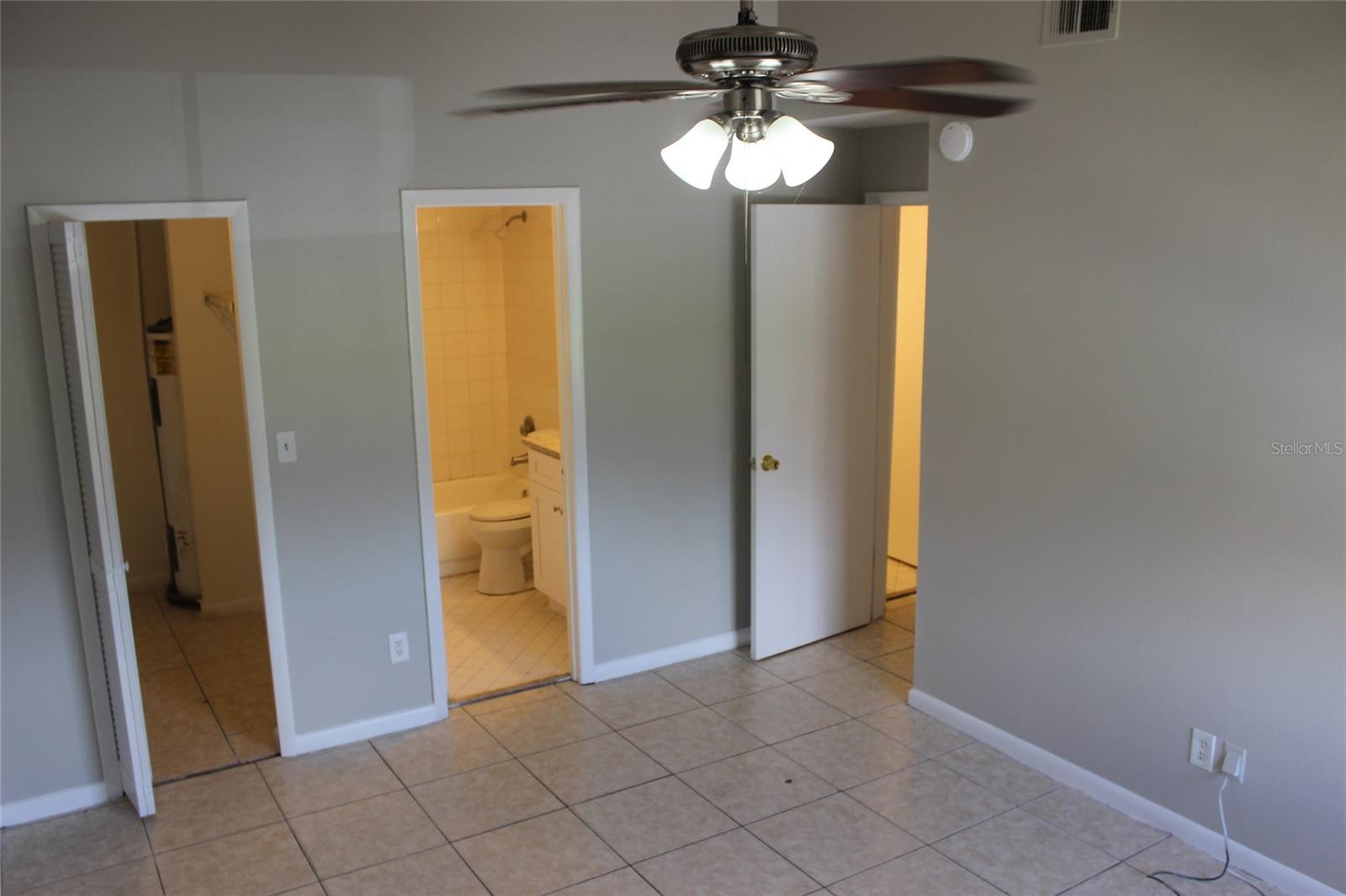 5231 VIA HACIENDA CIRCLE, #B218, Orlando, FL 32839