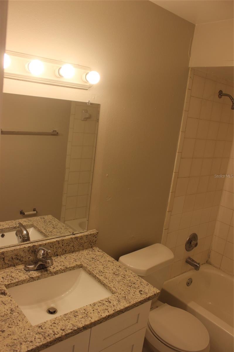 5231 VIA HACIENDA CIRCLE, #B218, Orlando, FL 32839