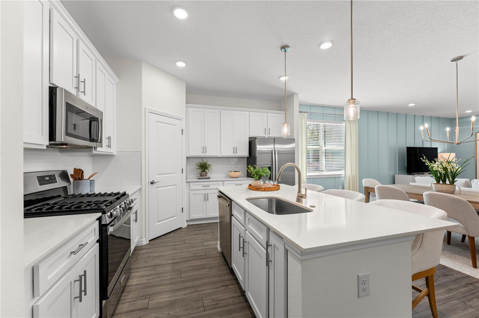 6068 RIVER FARM AVENUE, St Cloud, FL 34771 6068 RIVER FARM AVENUE, St Cloud, FL 34771