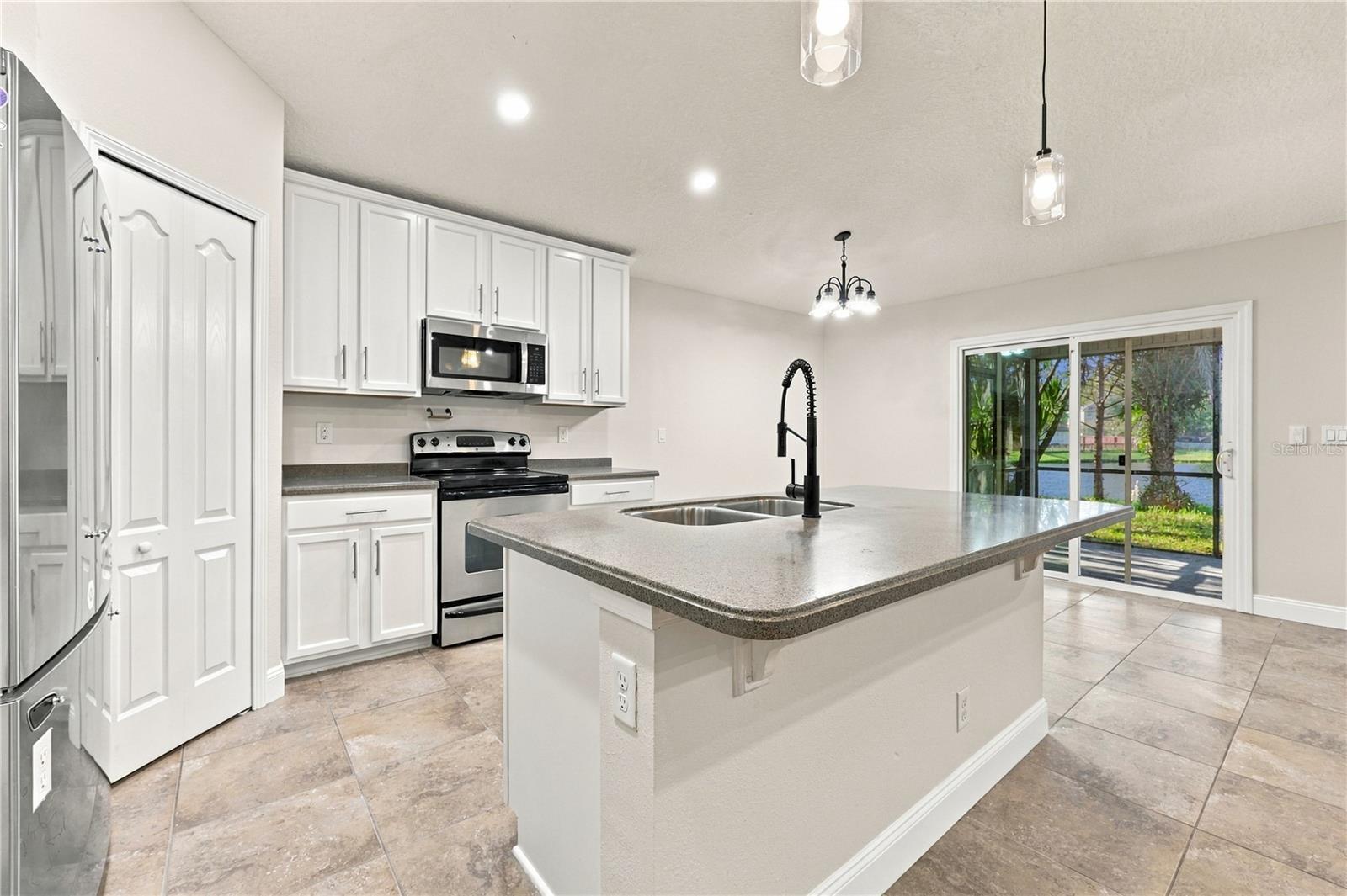466 W NEW ENGLAND DRIVE, Elkton, FL 32033