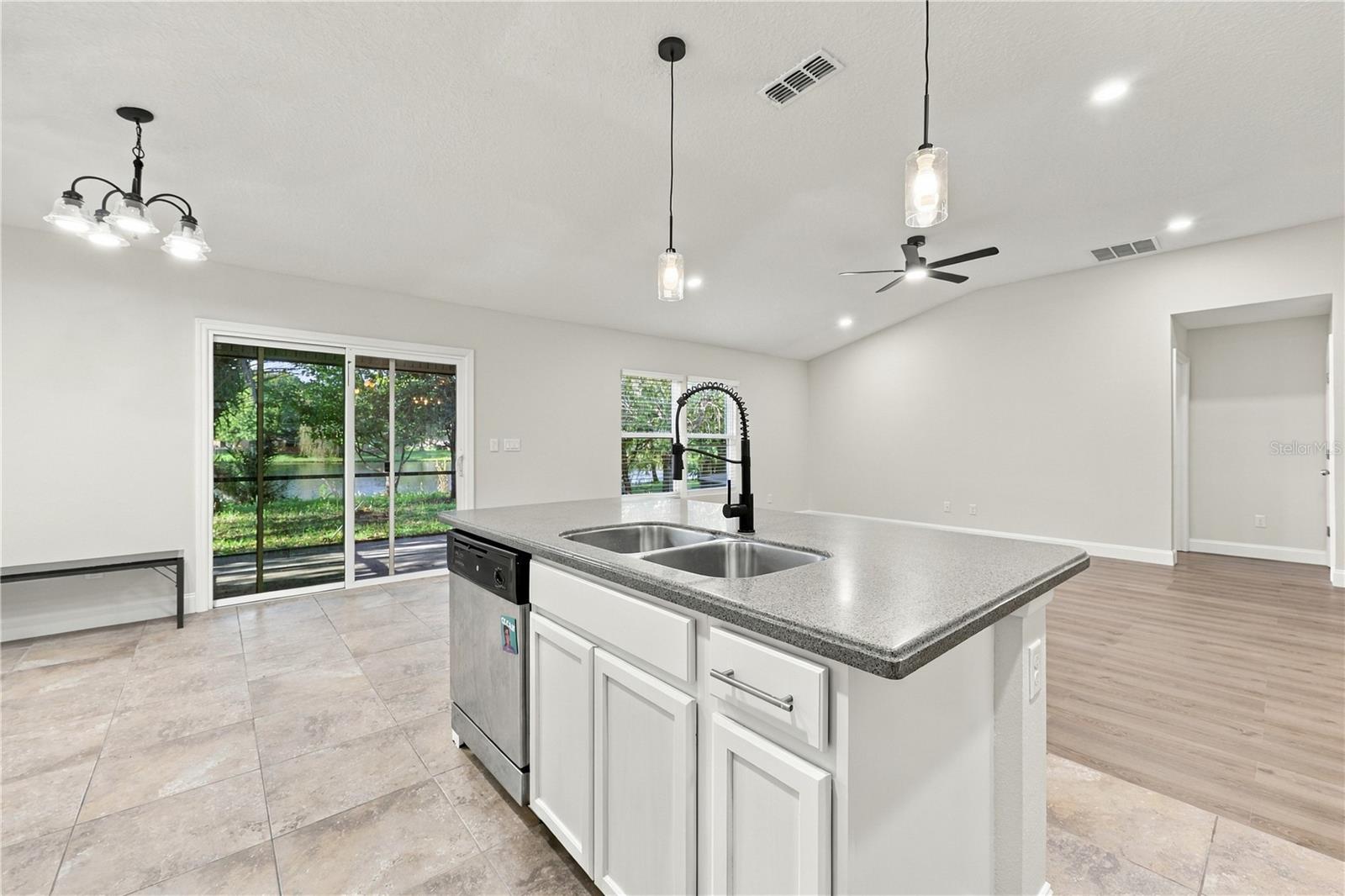 466 W NEW ENGLAND DRIVE, Elkton, FL 32033