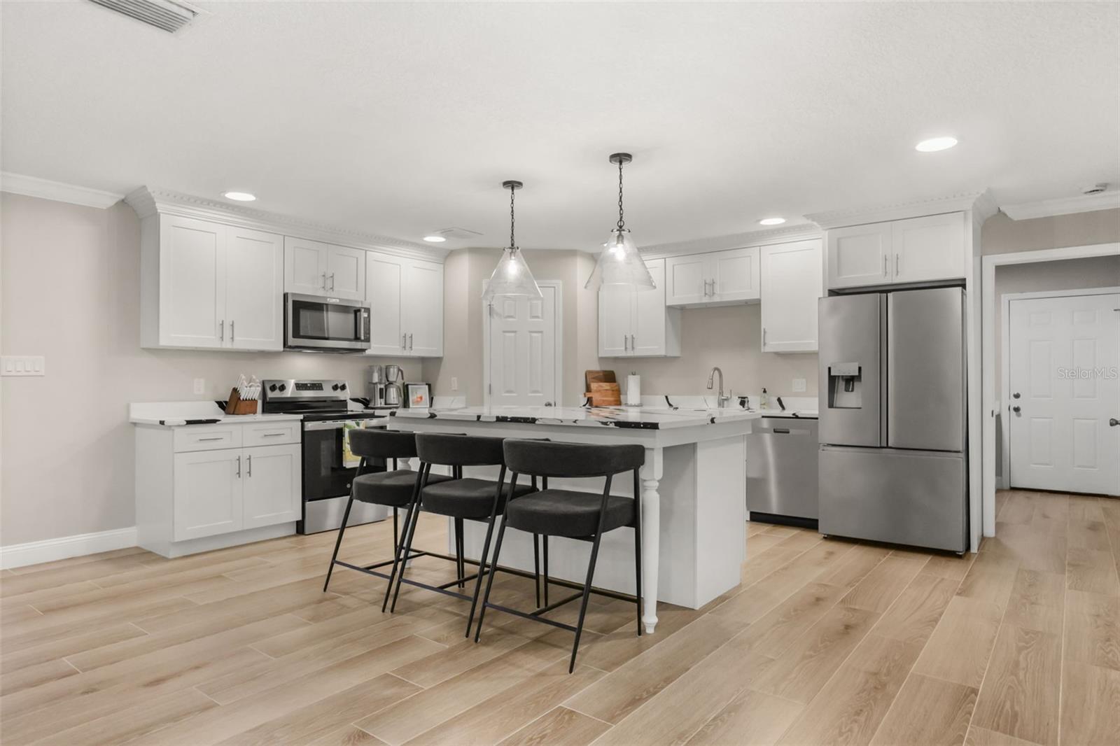 102 LINDA LANE, Lake Mary, FL 32746