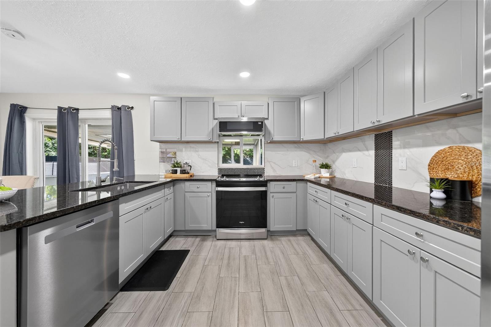 Kitchen12'x11'