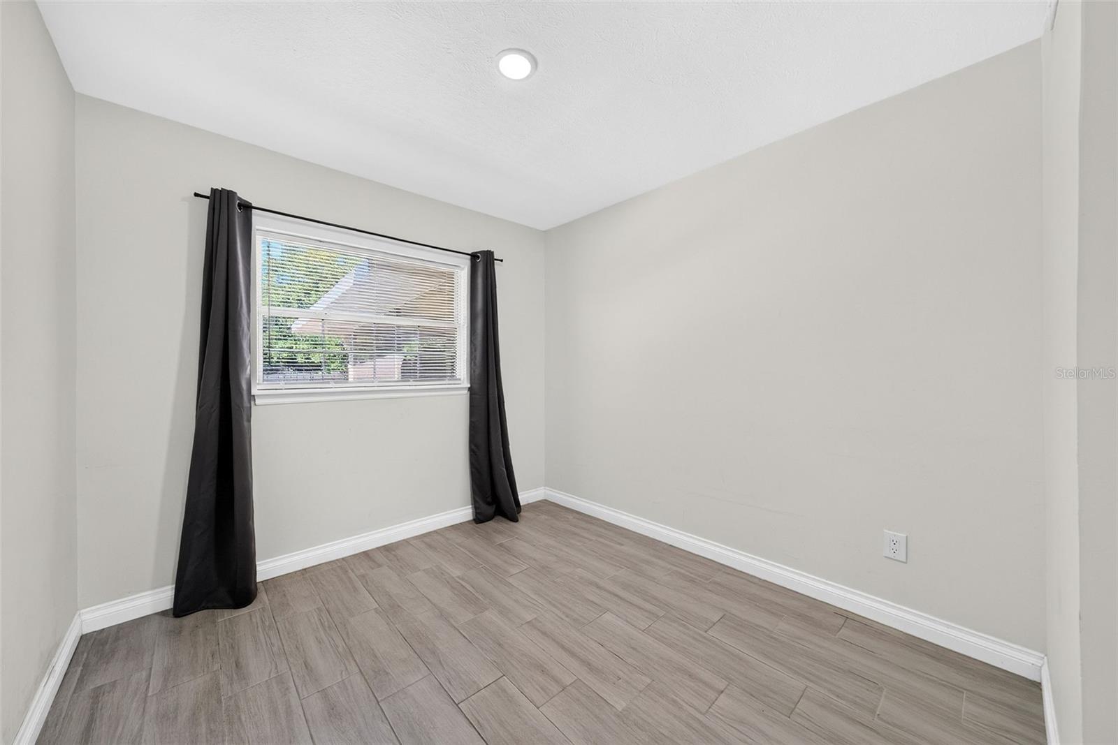 Bedroom #312'x9'
