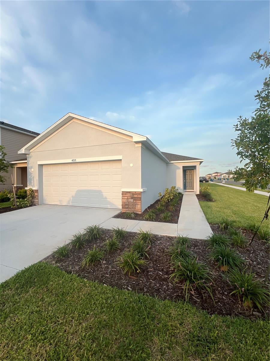 4737 BABYS BREATH PLACE, Haines City, FL 33844