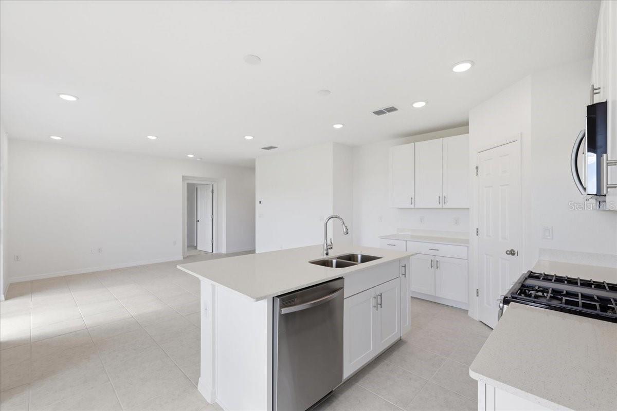143 BOTTLE BRUSH DRIVE, Haines City, FL 33844