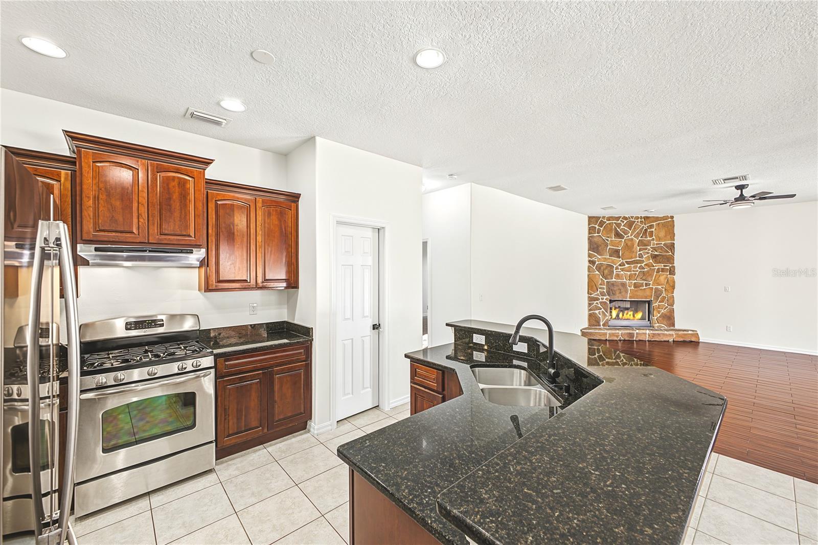 14028 VISTA DEL LAGO BOULEVARD, Clermont, FL 34711