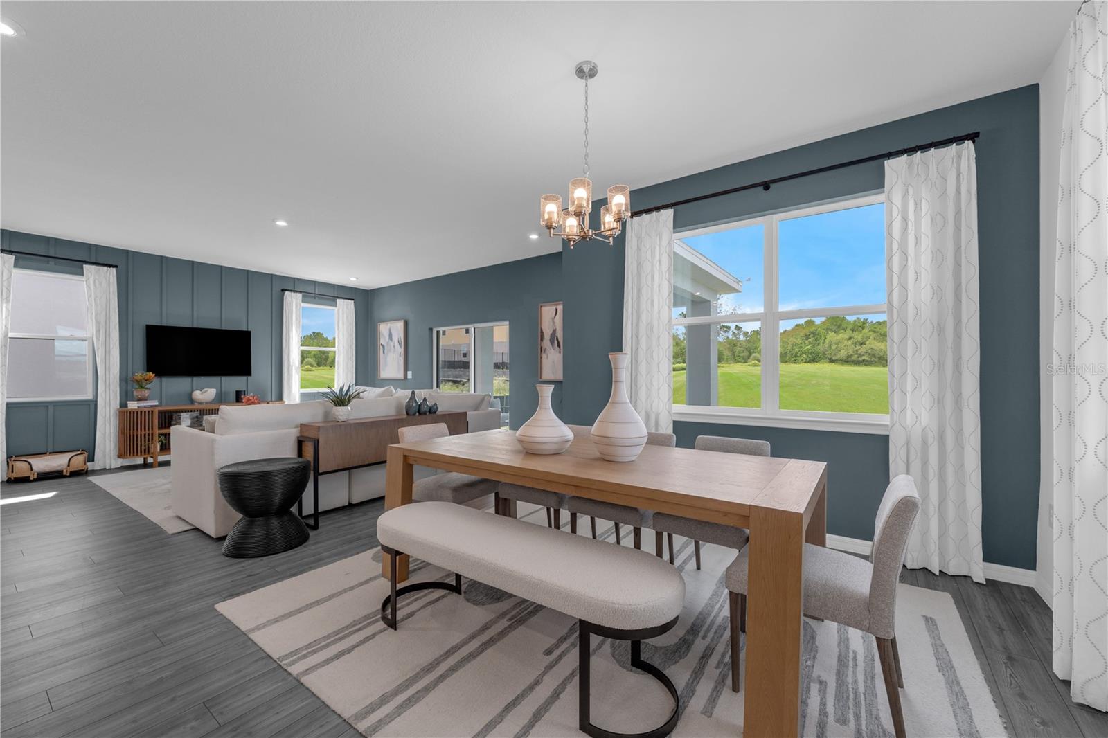 1098 CLAY BOULEVARD, Tavares, FL 32778