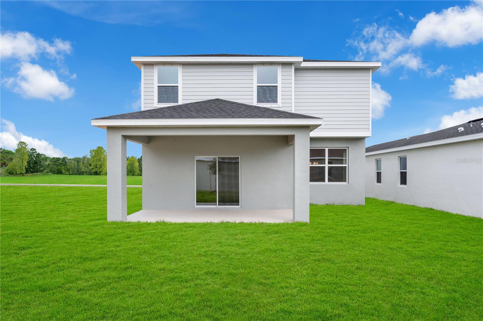 1098 CLAY BOULEVARD, Tavares, FL 32778