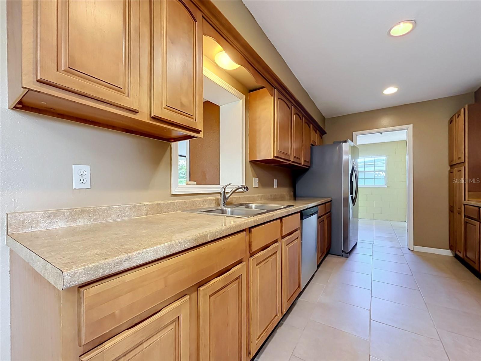 3427 LAKEVIEW DRIVE, Winter Haven, FL 33884