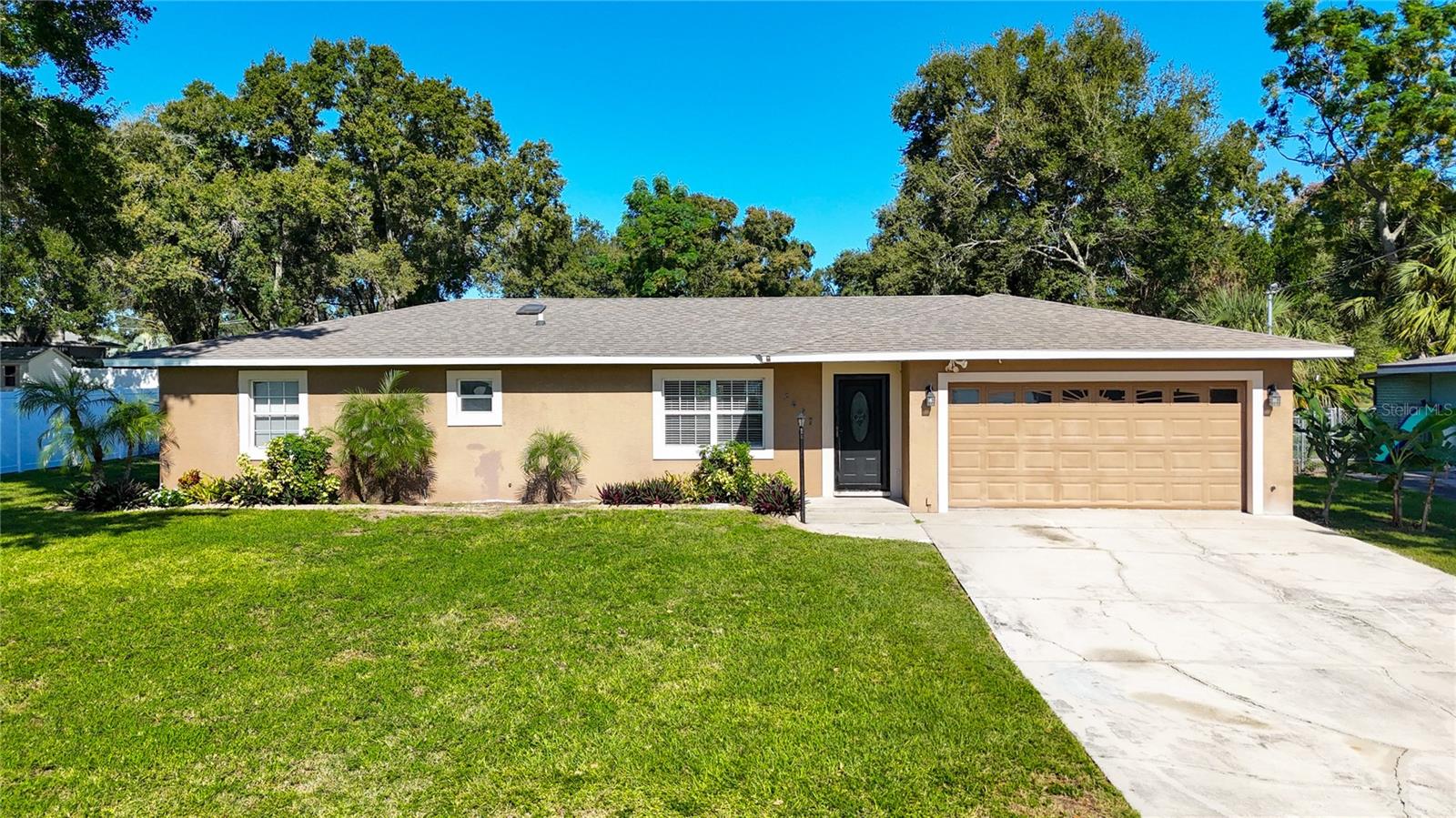 3427 LAKEVIEW DRIVE, Winter Haven, FL 33884 3427 LAKEVIEW DRIVE, Winter Haven, FL 33884