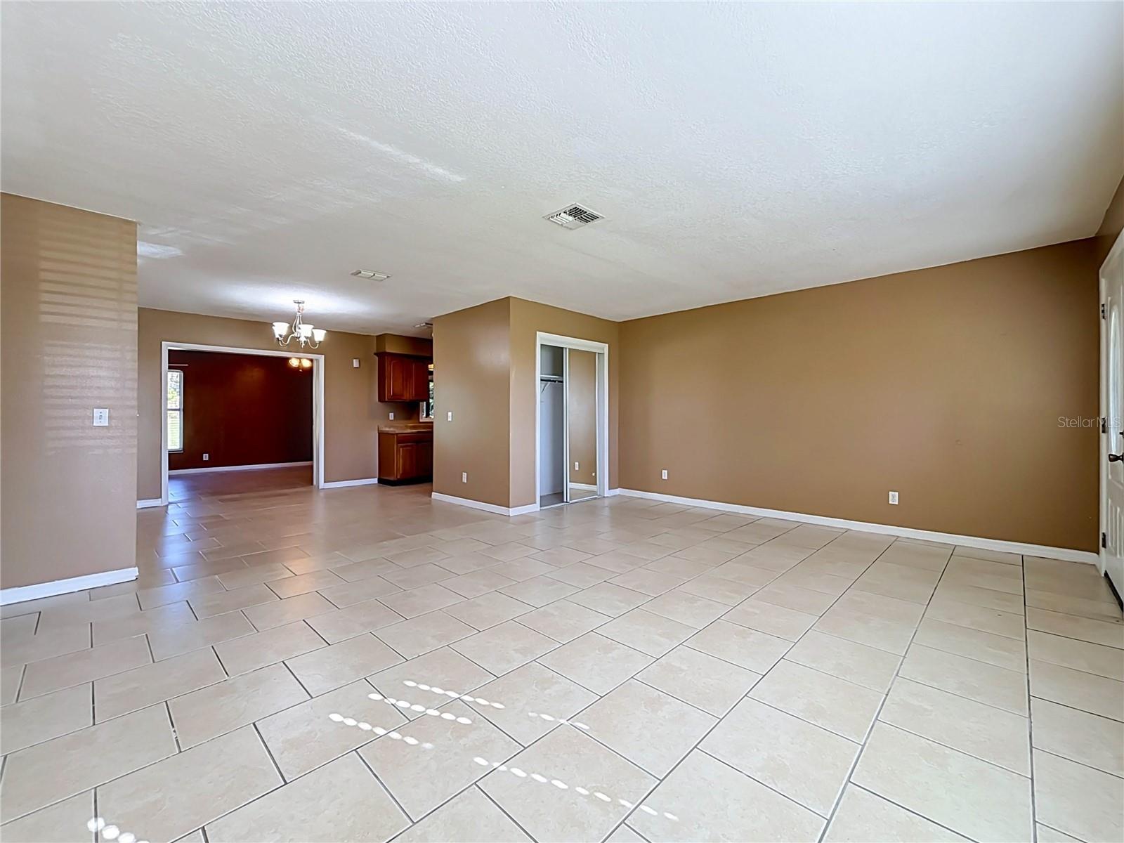 3427 LAKEVIEW DRIVE, Winter Haven, FL 33884 3427 LAKEVIEW DRIVE, Winter Haven, FL 33884