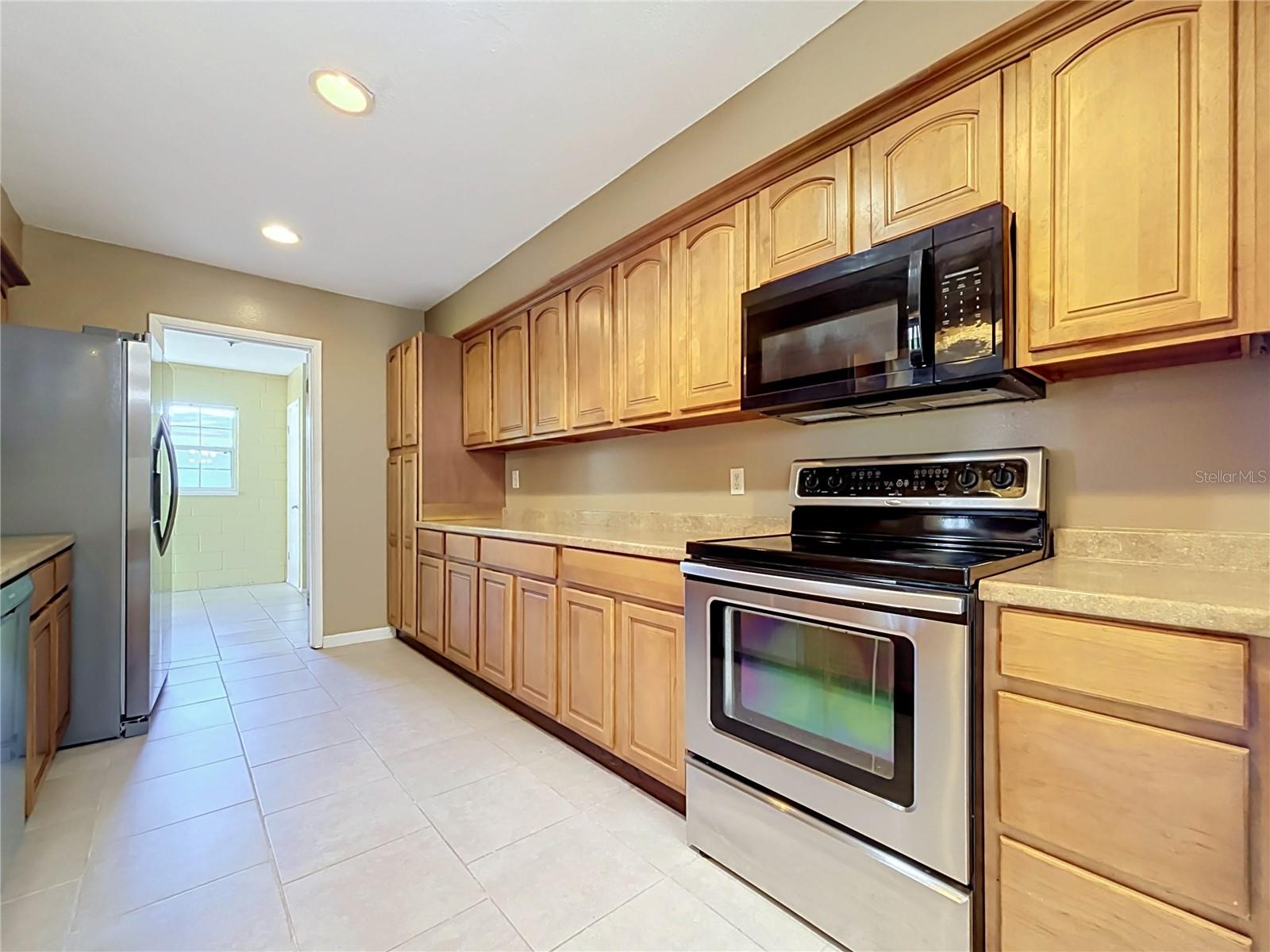 3427 LAKEVIEW DRIVE, Winter Haven, FL 33884