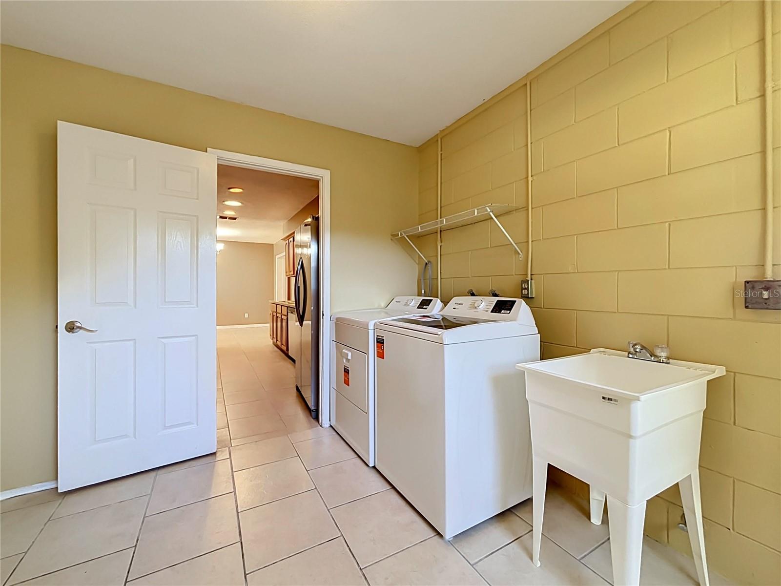 3427 LAKEVIEW DRIVE, Winter Haven, FL 33884