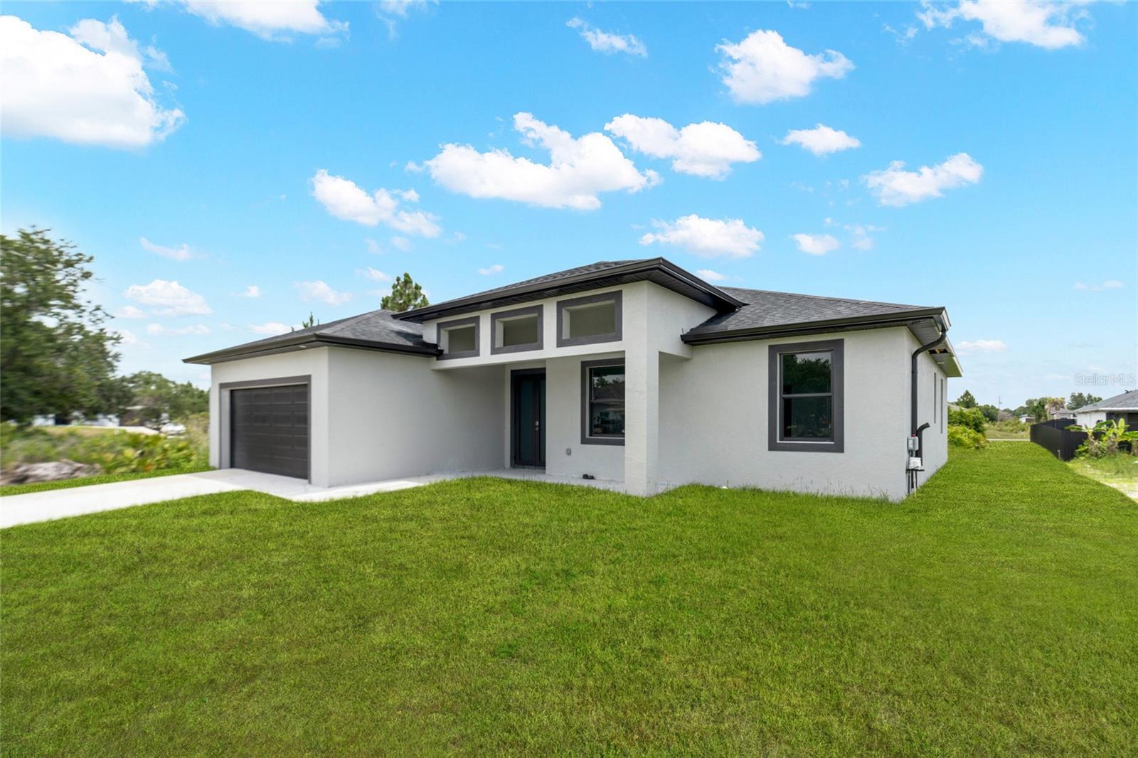 4626 ELAINE AVENUE N, Lehigh Acres, FL 33971