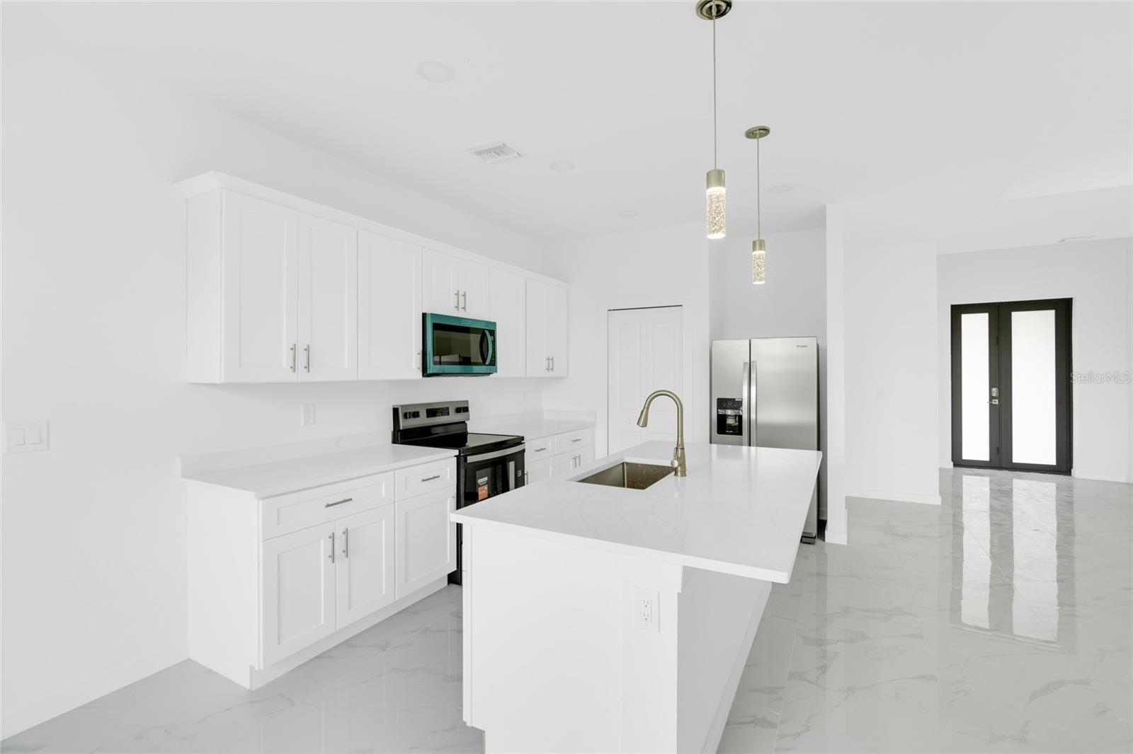 4626 ELAINE AVENUE N, Lehigh Acres, FL 33971