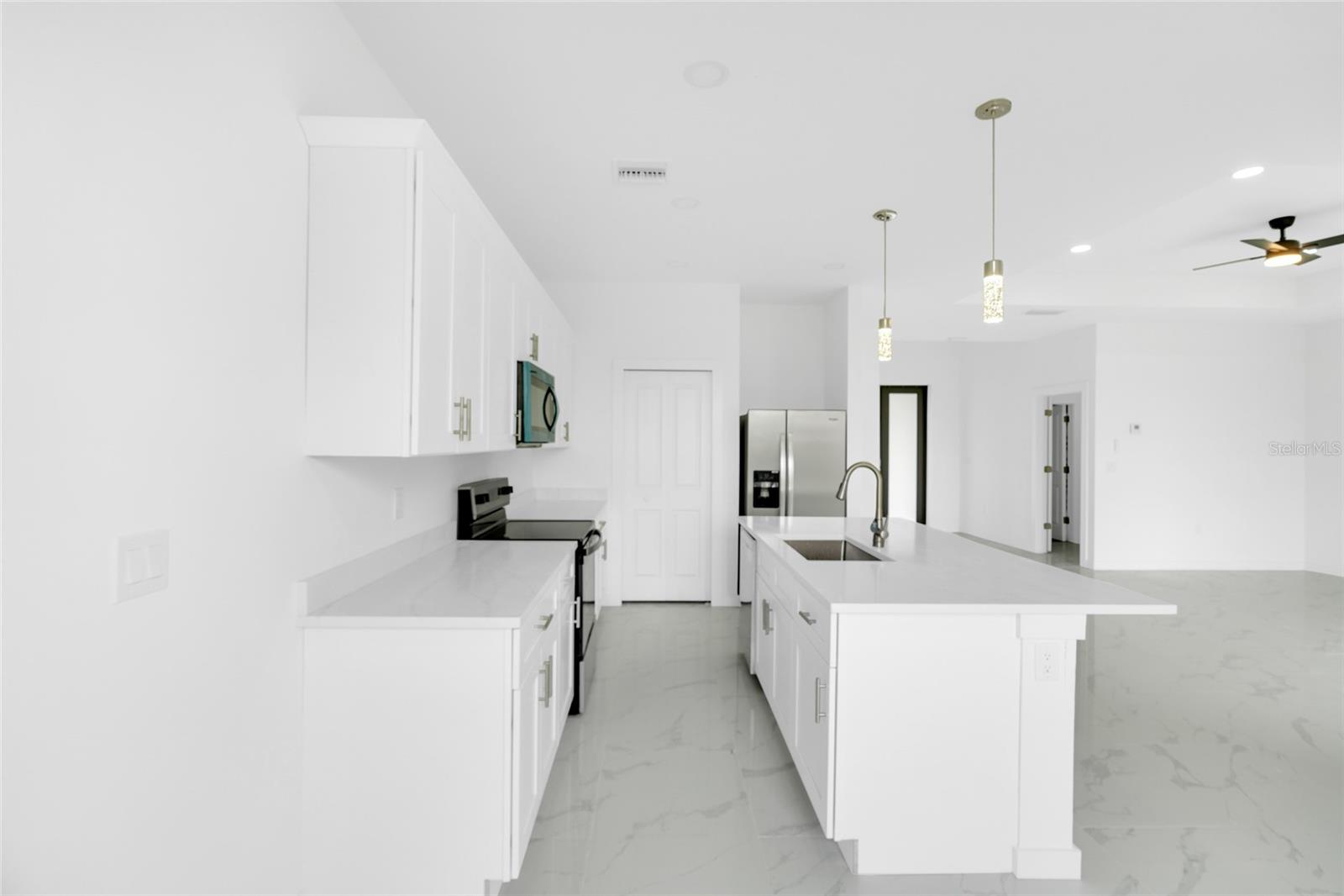4626 ELAINE AVENUE N, Lehigh Acres, FL 33971