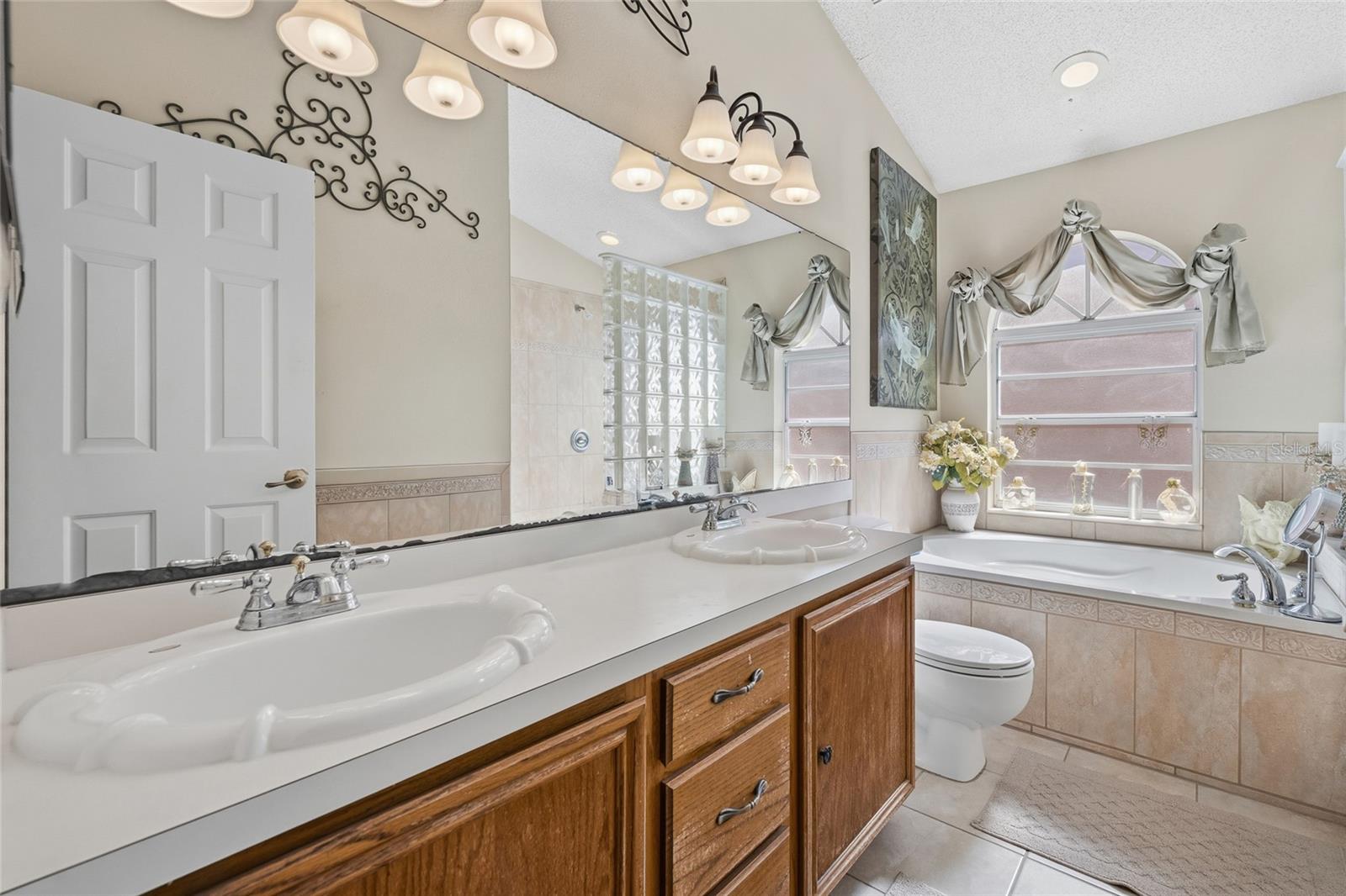 1027 KELLY CREEK CIRCLE, Oviedo, FL 32765