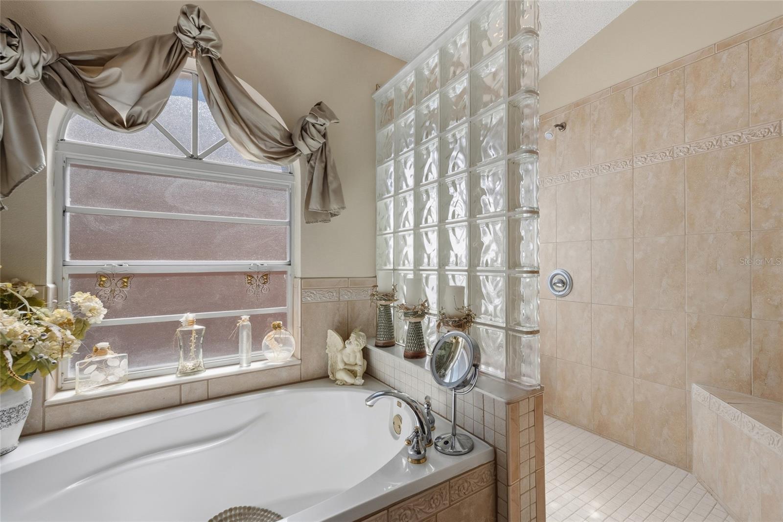 1027 KELLY CREEK CIRCLE, Oviedo, FL 32765