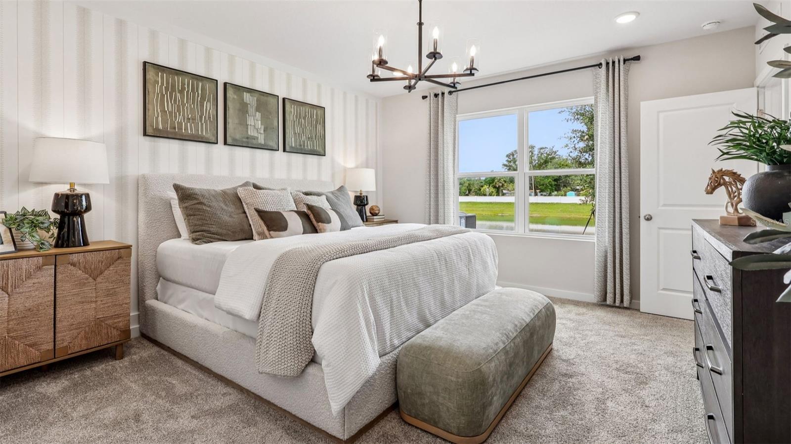 1956 DIAMOND HEAD CIRCLE, Lake Hamilton, FL 33851