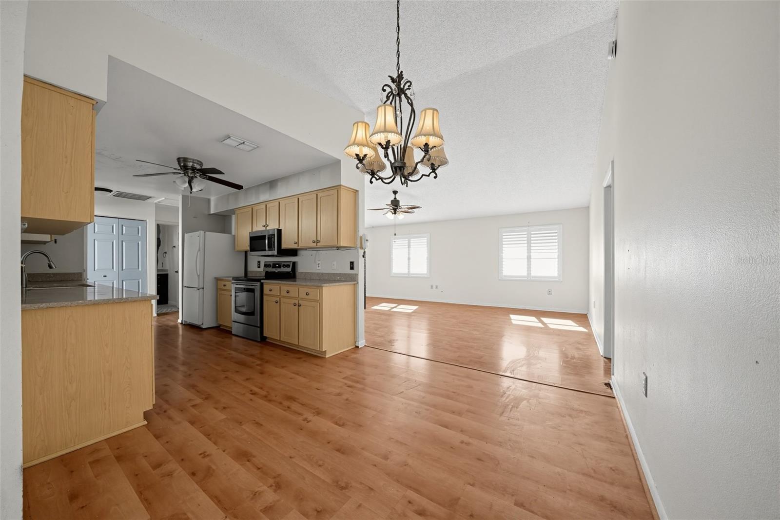 4851 COLONNADES CLUB BOULEVARD, Lakeland, FL 33811
