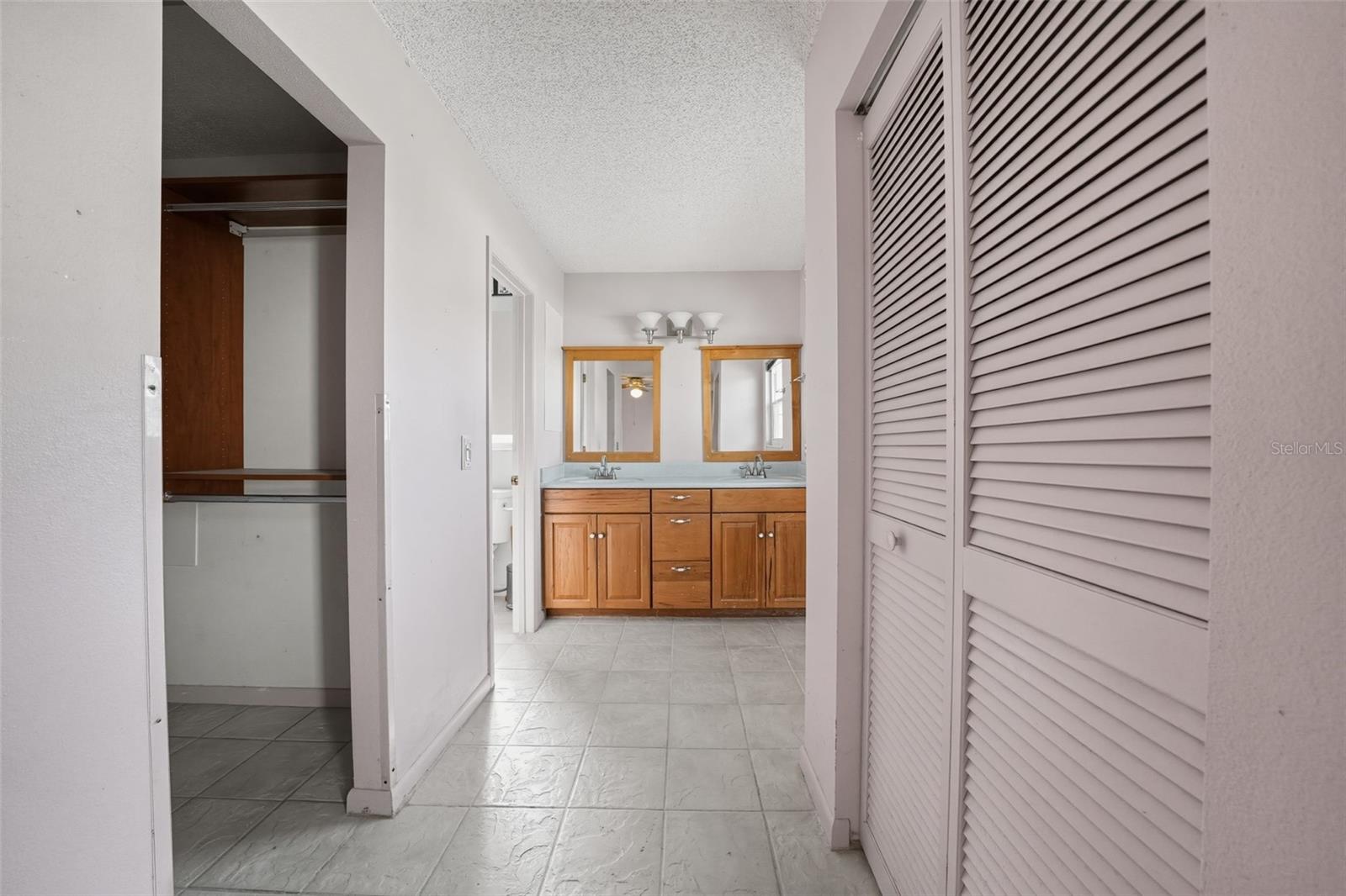 4851 COLONNADES CLUB BOULEVARD, Lakeland, FL 33811