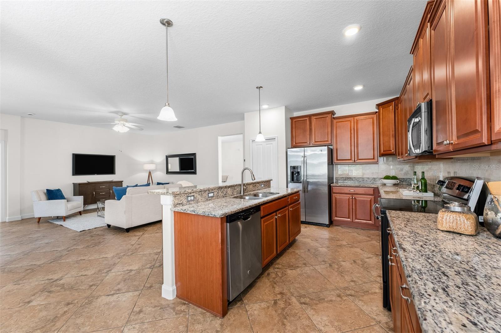 3859 SANIBEL STREET, Clermont, FL 34711