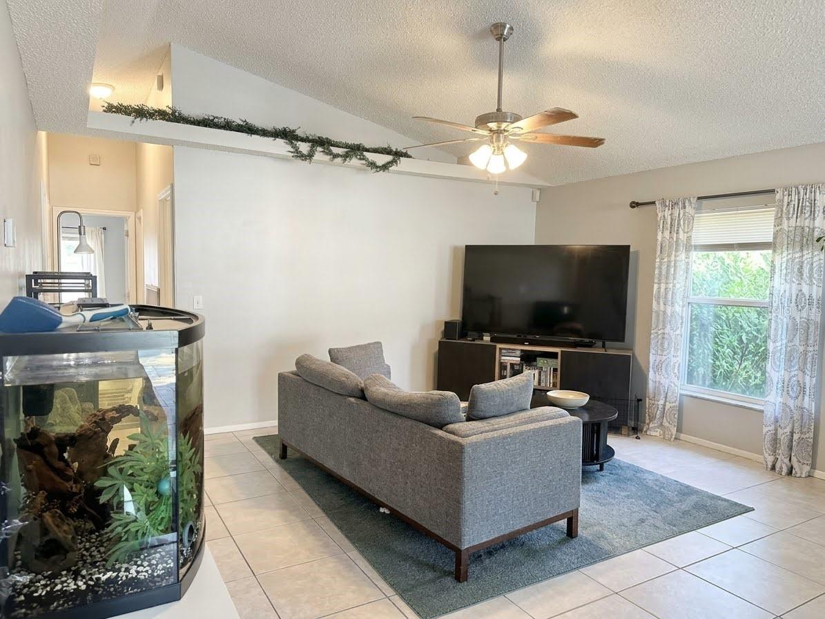 989 HAMLET COURT, Maitland, FL 32751 989 HAMLET COURT, Maitland, FL 32751