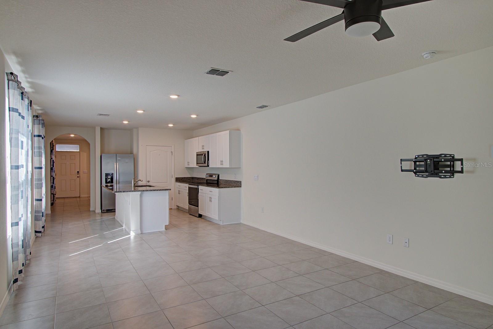 408 LADY BELLA PLACE, Deland, FL 32724