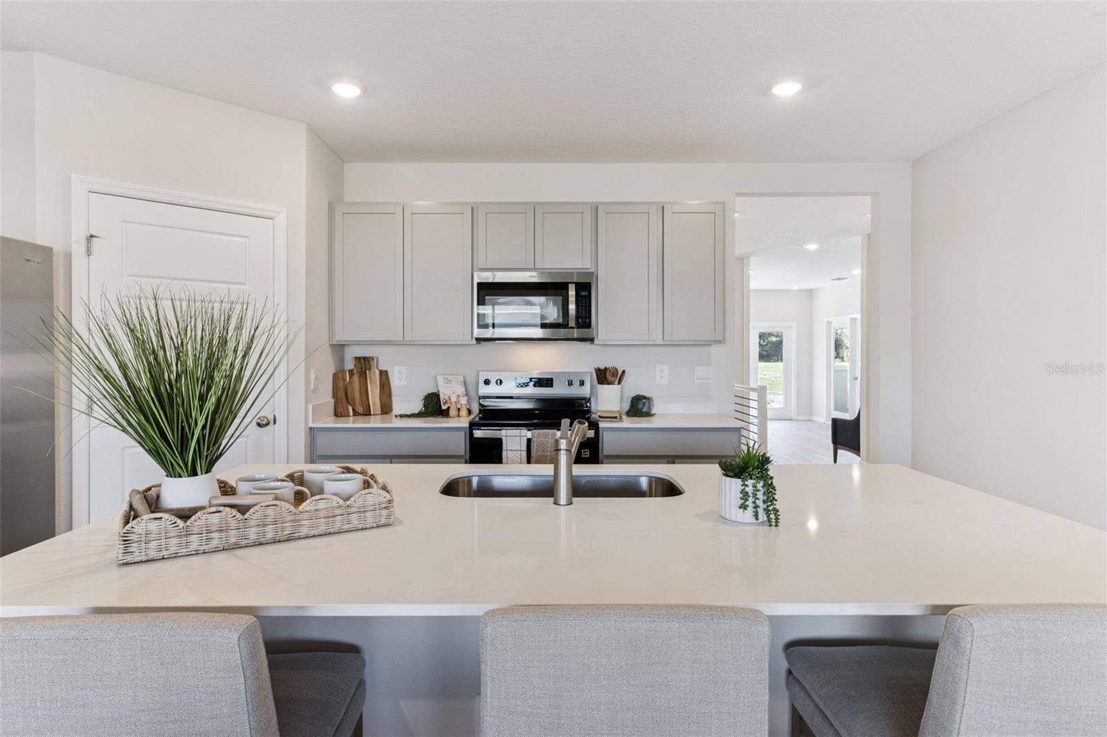 1893 GRANDIOSE DRIVE, Lake Hamilton, FL 33851