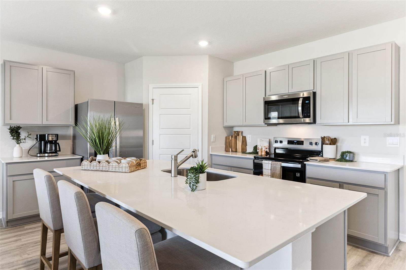 1893 GRANDIOSE DRIVE, Lake Hamilton, FL 33851
