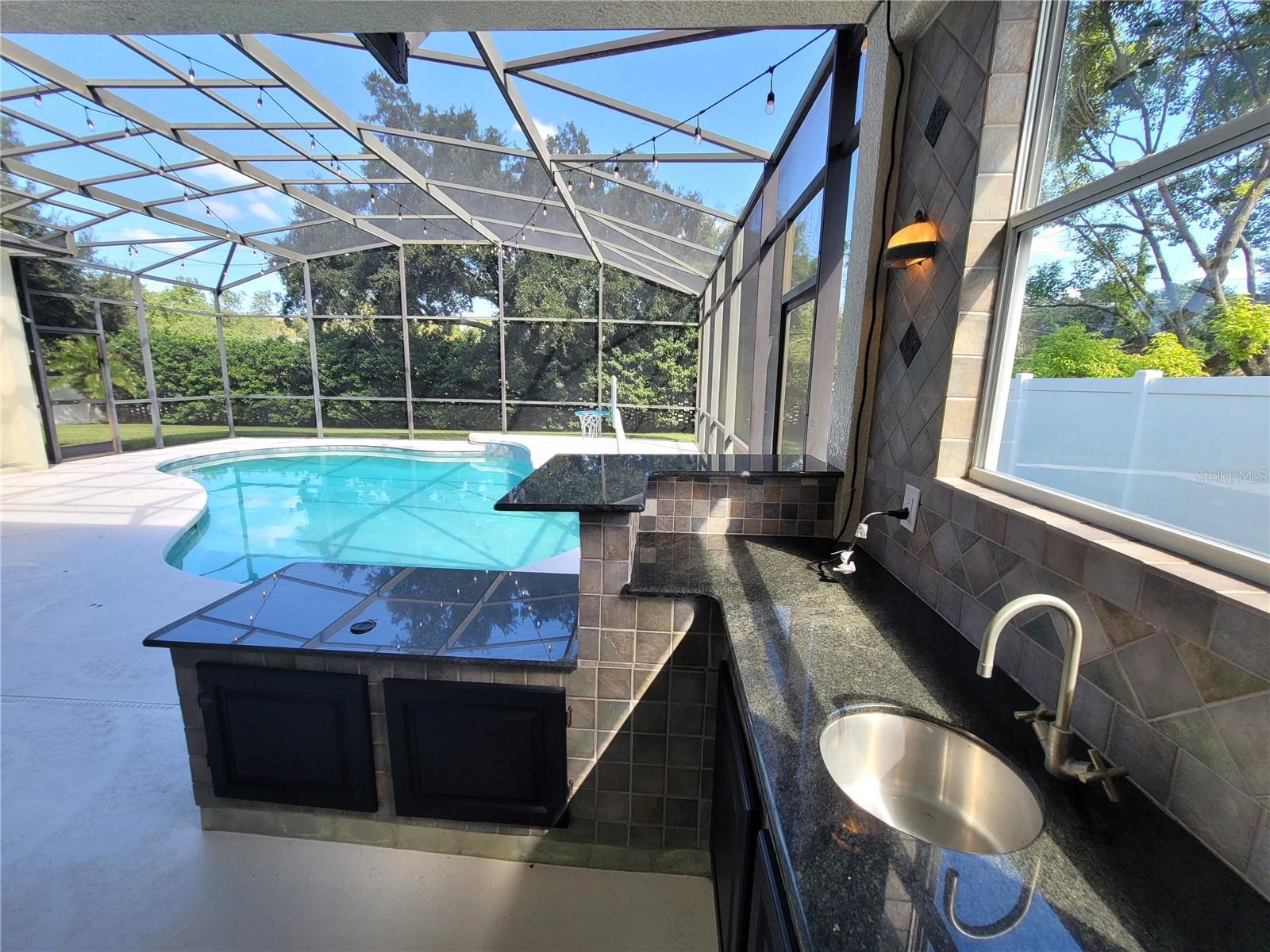 Outdoor Kitchen