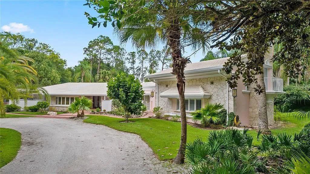 100 ISLAND WAY, Winter Haven, FL 33884 100 ISLAND WAY, Winter Haven, FL 33884