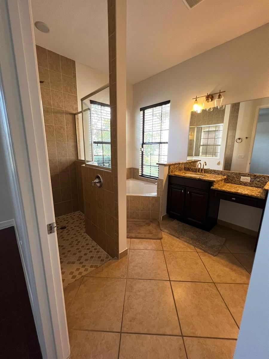 8212 PRESTBURY DRIVE, Orlando, FL 32832