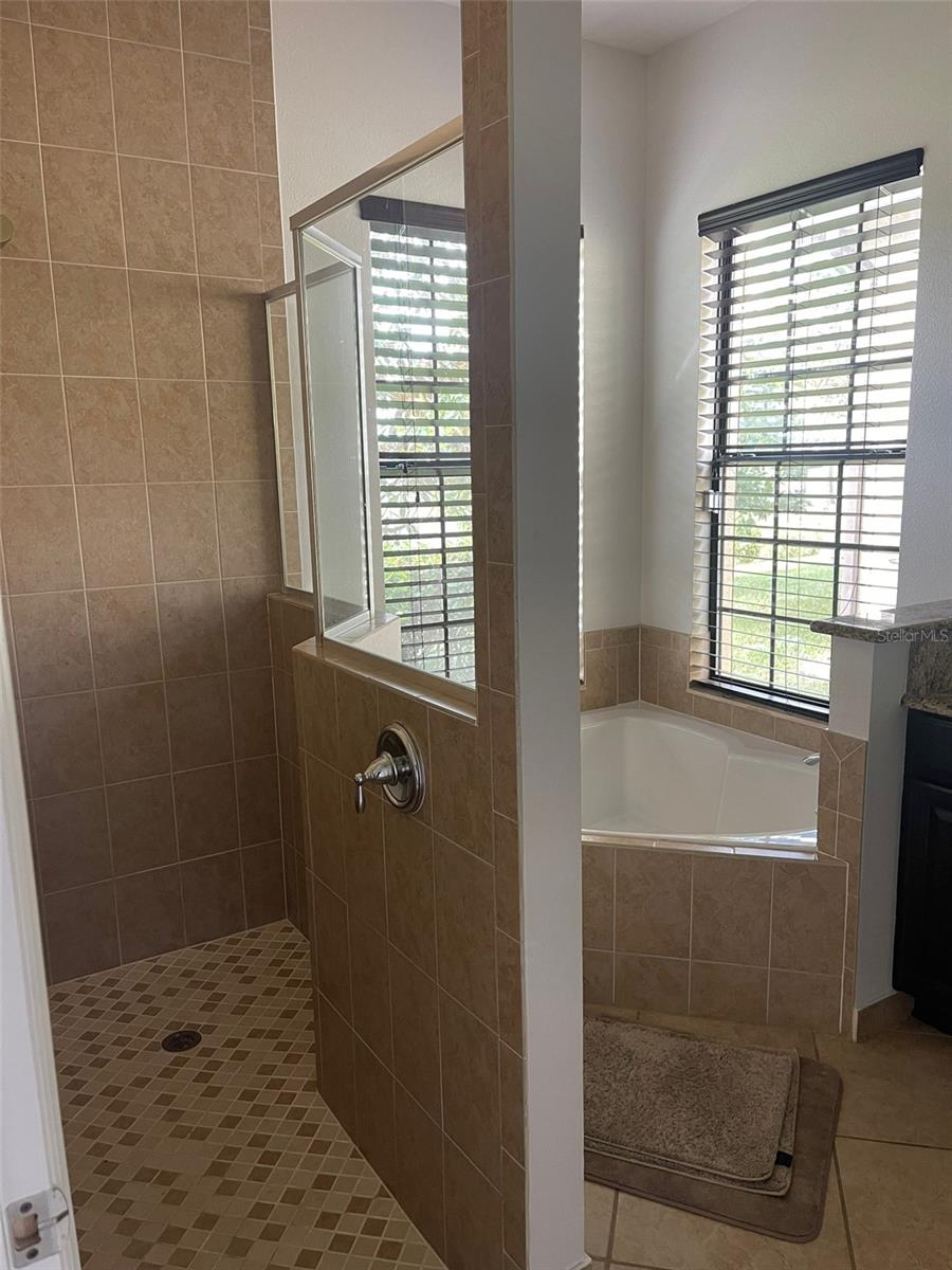 8212 PRESTBURY DRIVE, Orlando, FL 32832