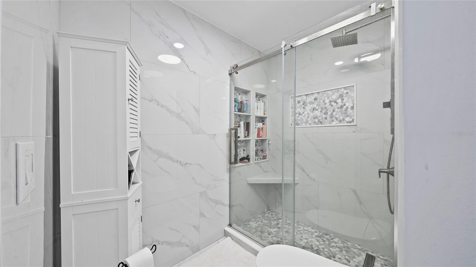 Hall Bathroom 2