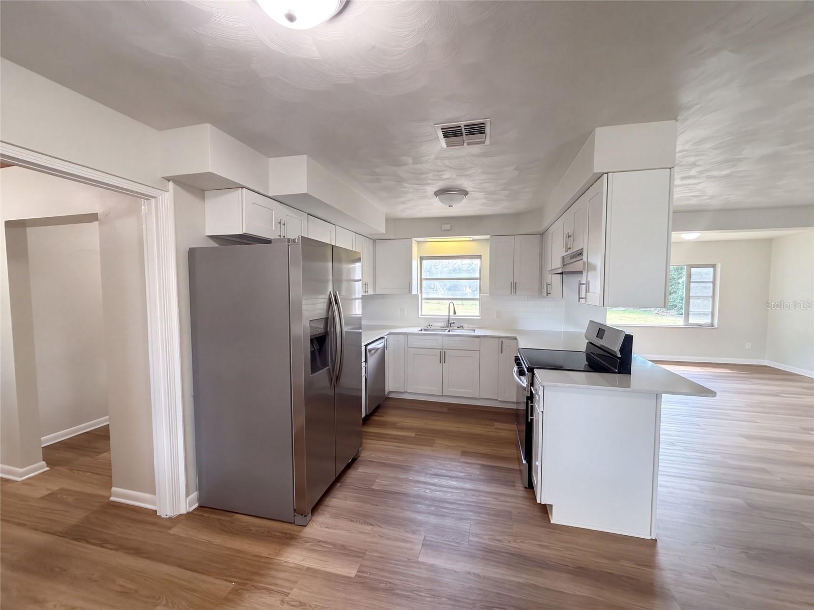316 E WALNUT STREET, Avon Park, FL 33825