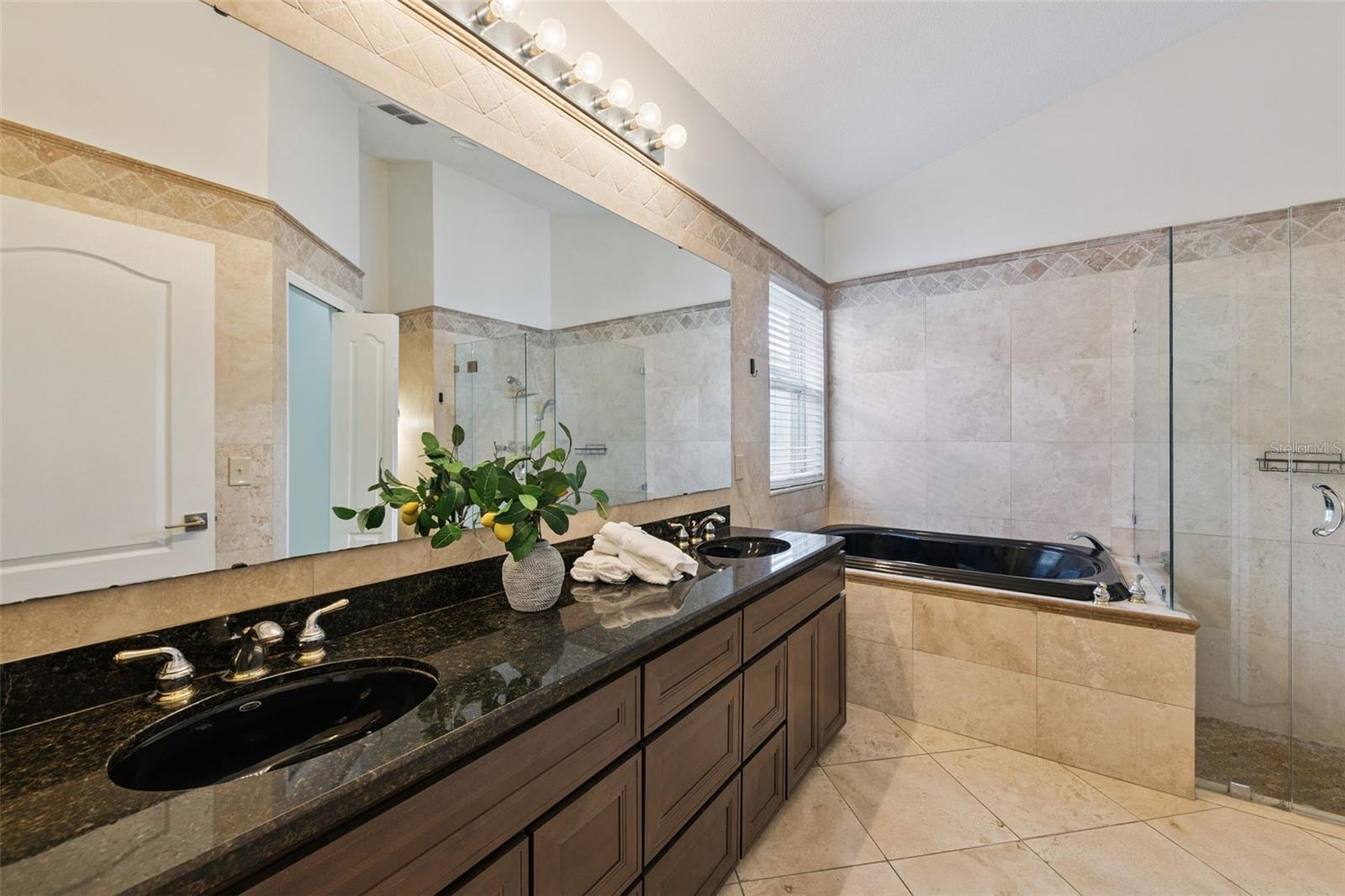 En-suite bathroom in primary bedroom