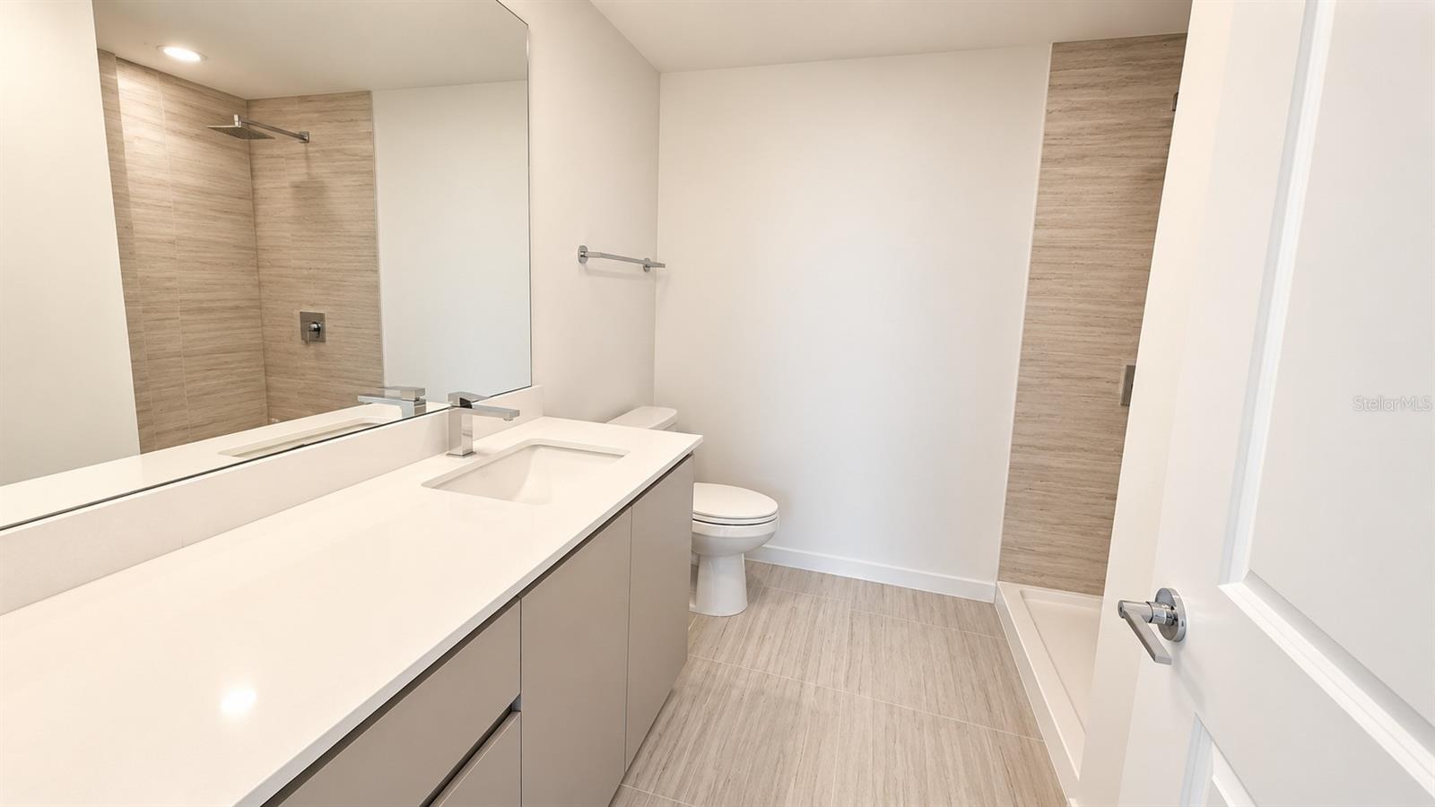 5587 MILLENIA BOULEVARD, #213, Orlando, FL 32839