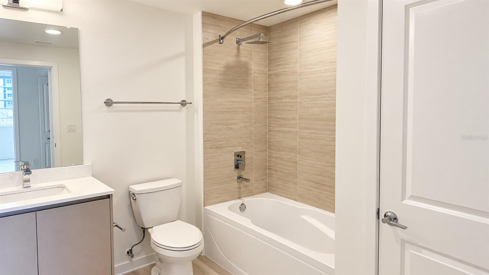 5587 MILLENIA BOULEVARD, #213, Orlando, FL 32839