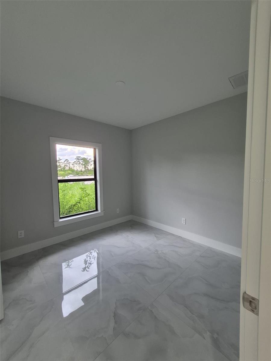 442 WICKHAM AVENUE S, Lehigh Acres, FL 33974
