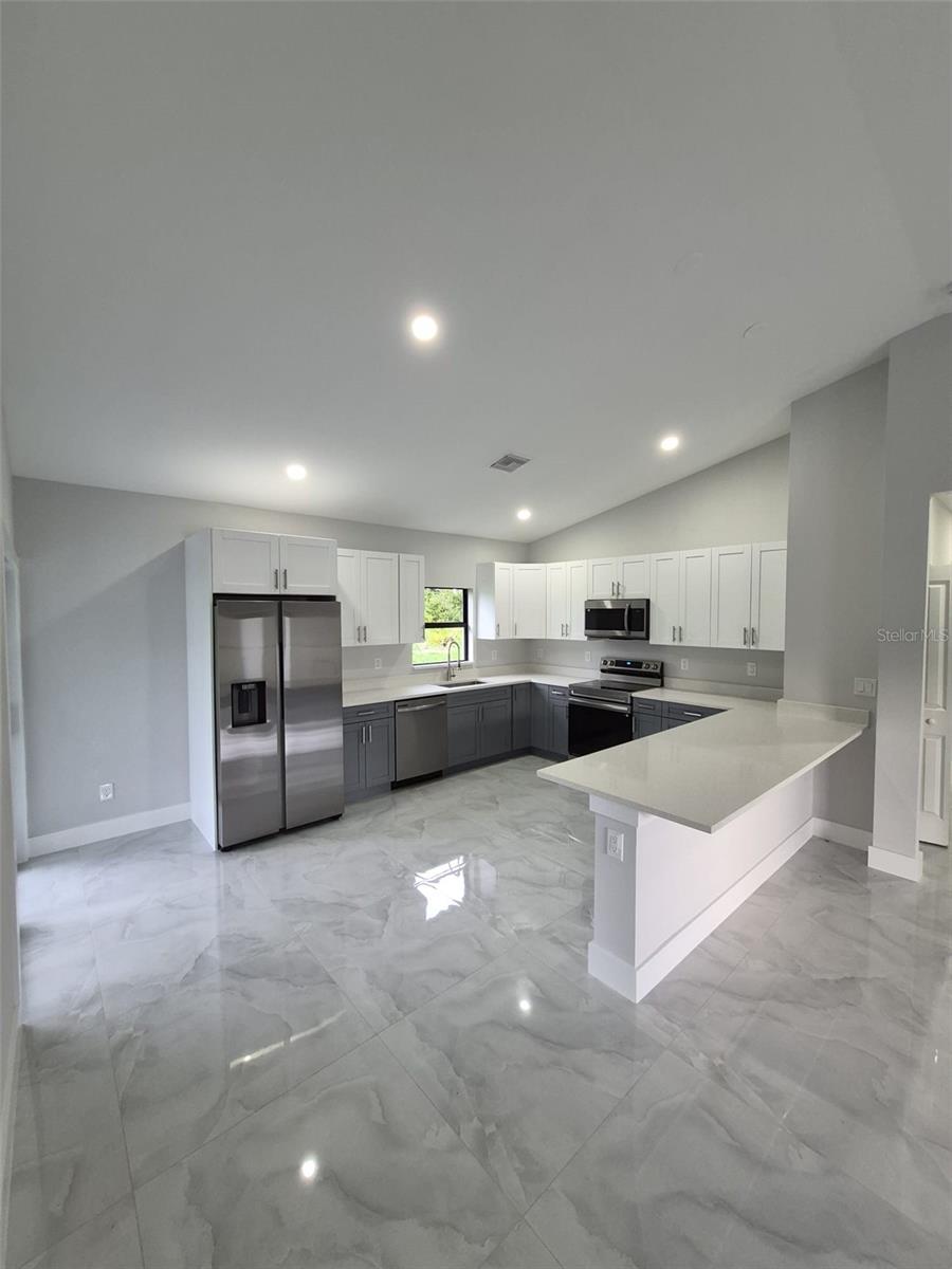 442 WICKHAM AVENUE S, Lehigh Acres, FL 33974