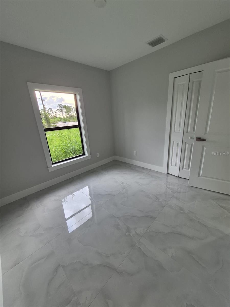442 WICKHAM AVENUE S, Lehigh Acres, FL 33974