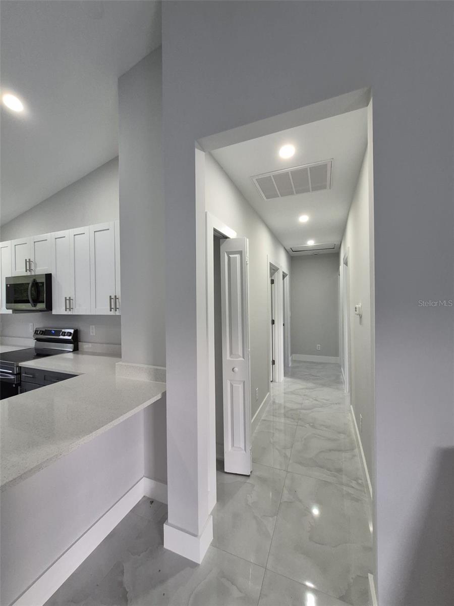442 WICKHAM AVENUE S, Lehigh Acres, FL 33974
