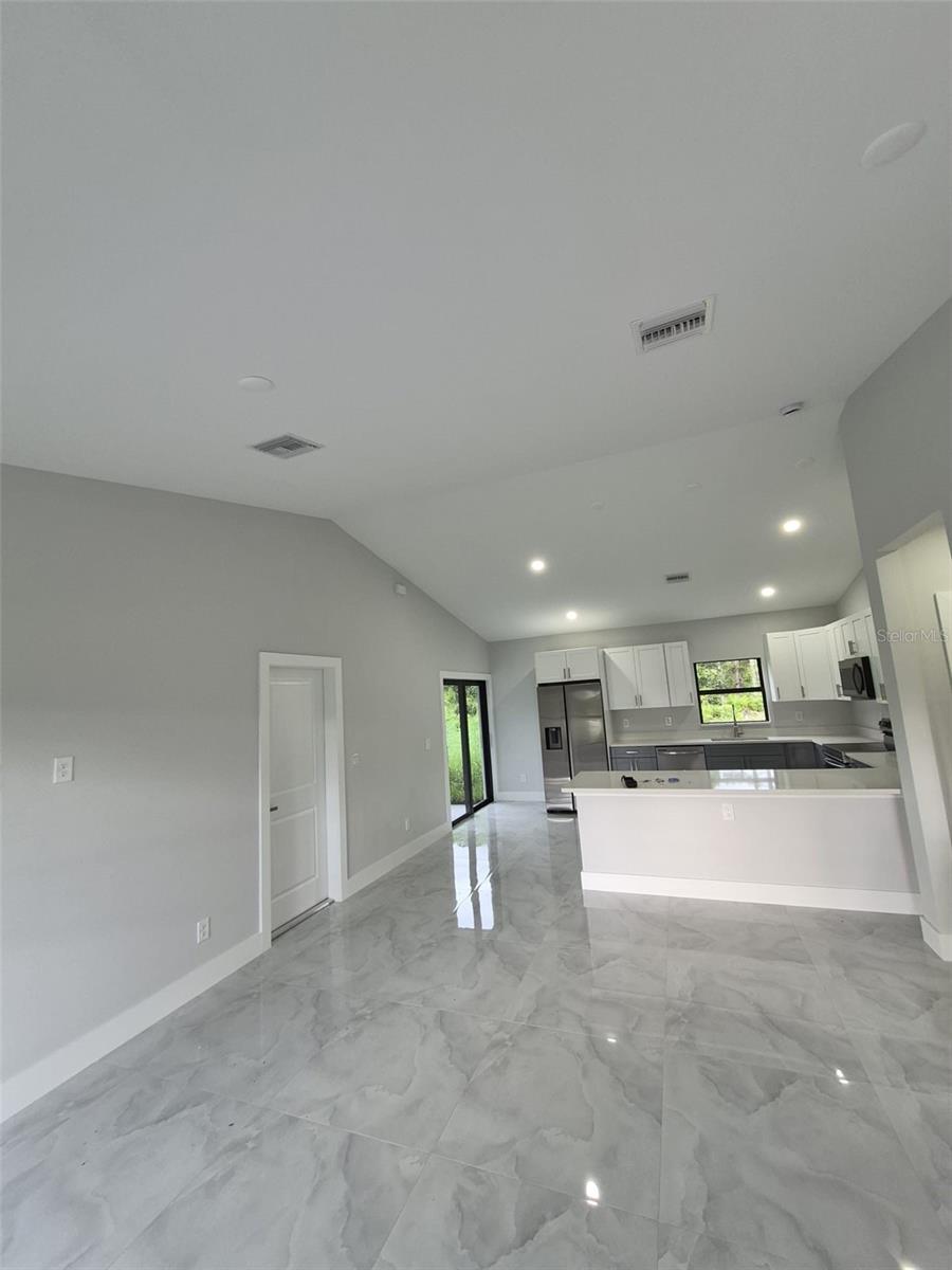442 WICKHAM AVENUE S, Lehigh Acres, FL 33974