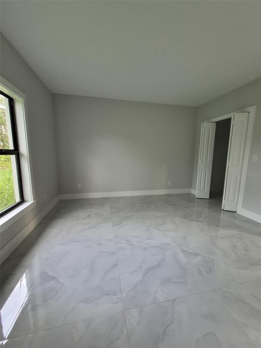 442 WICKHAM AVENUE S, Lehigh Acres, FL 33974