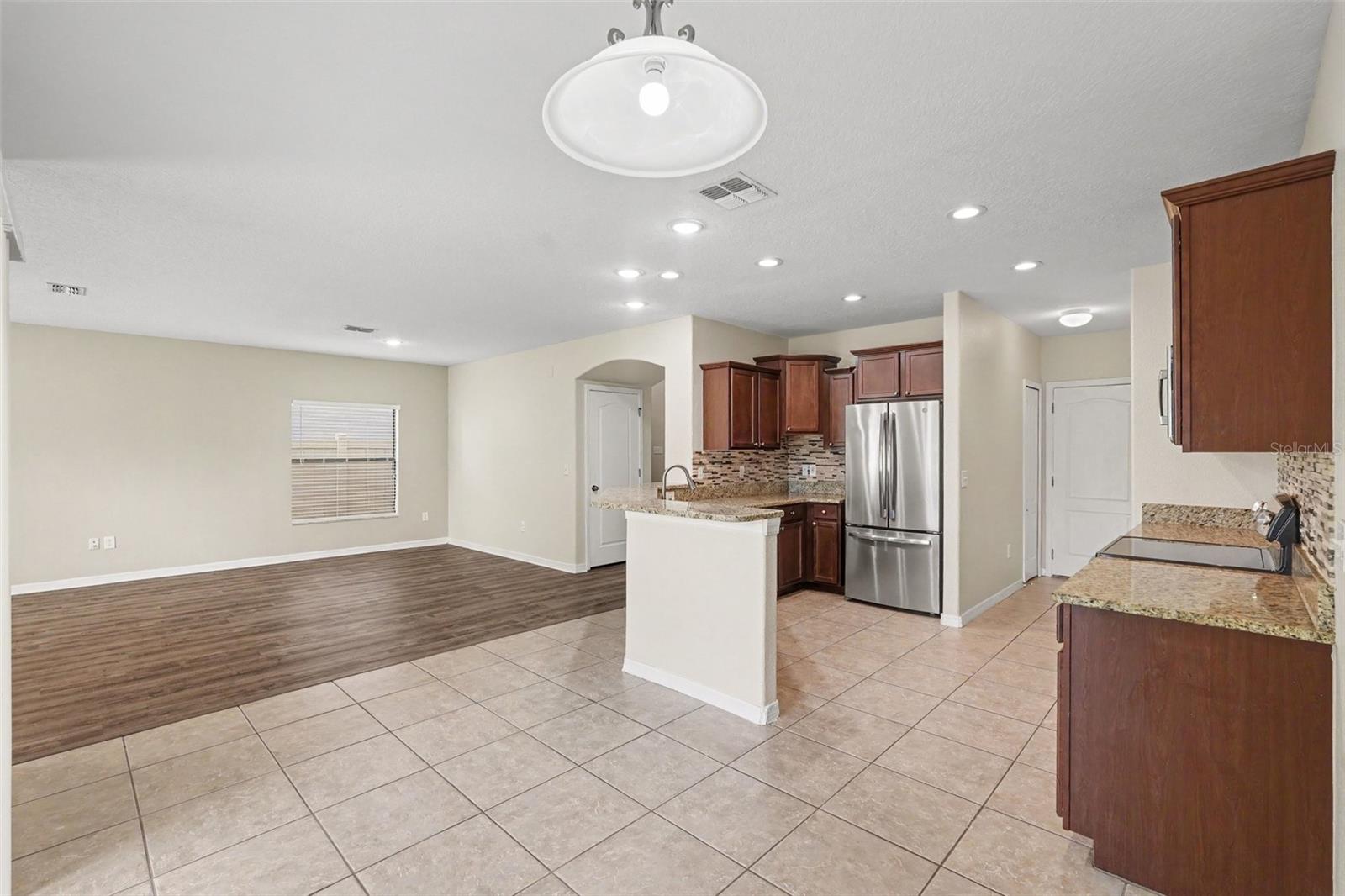10015 NEWMINSTER LOOP, Ruskin, FL 33573