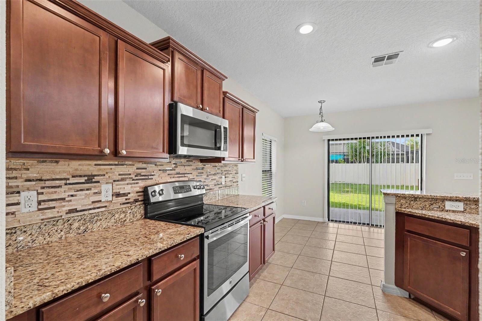 10015 NEWMINSTER LOOP, Ruskin, FL 33573