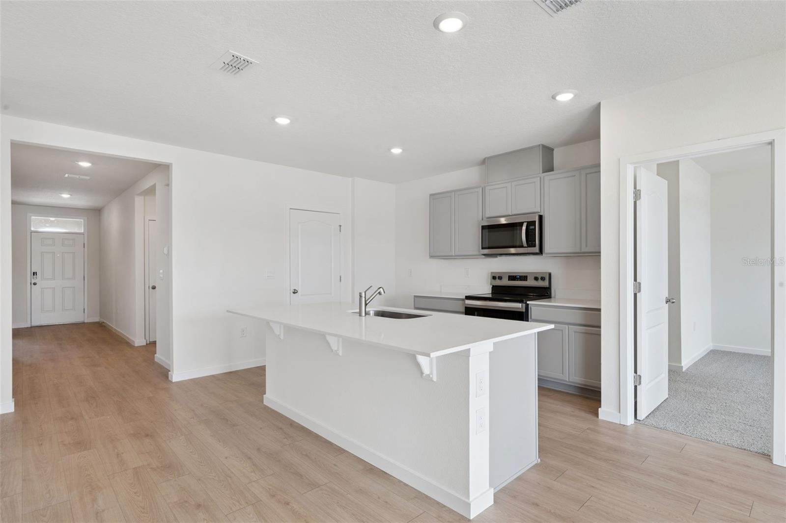 5043 NICKERBEAN STREET, Apopka, FL 32712